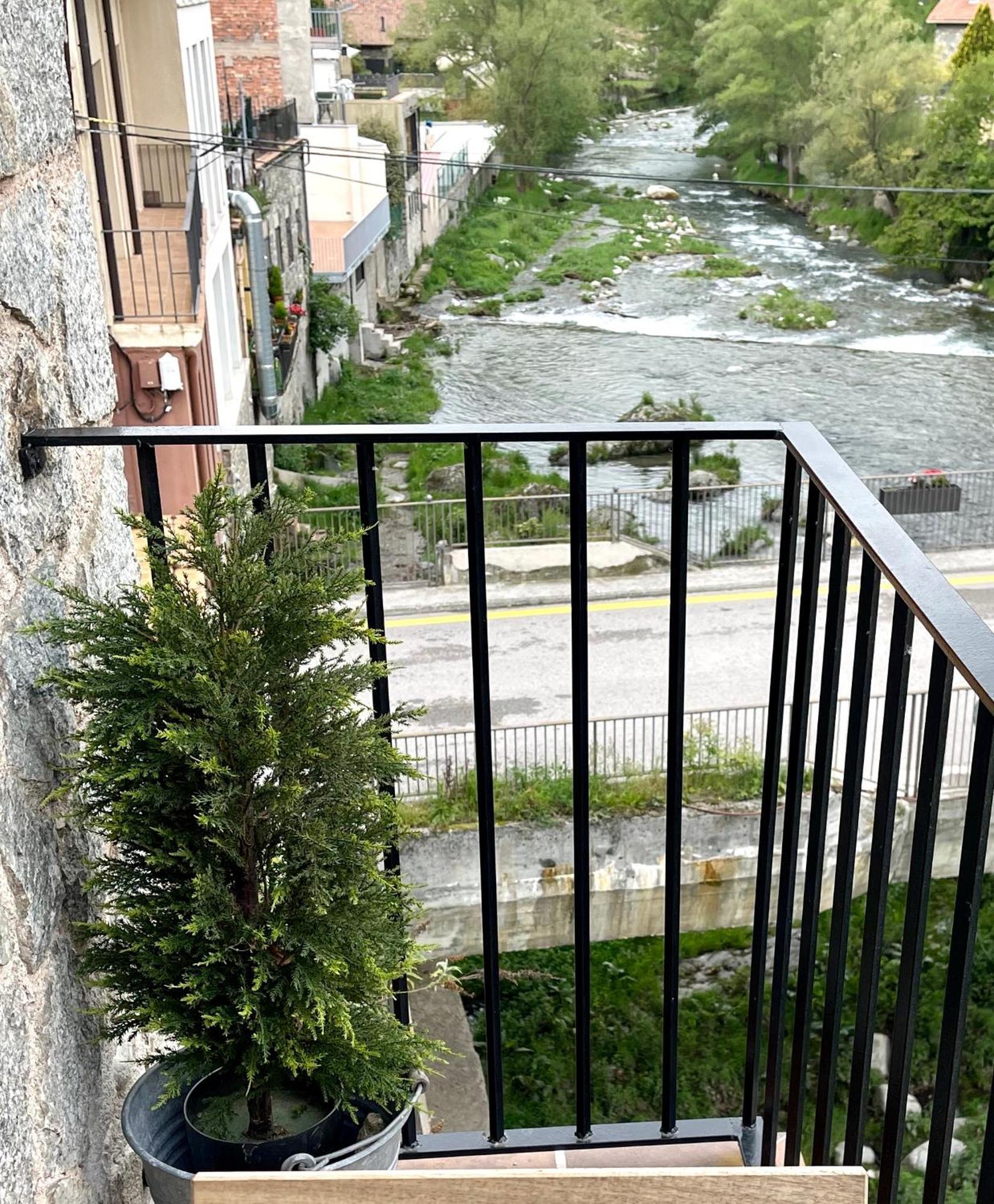 Apartamento Colgante Al Rio Con Vistas Al Puente Camprodon Exterior foto